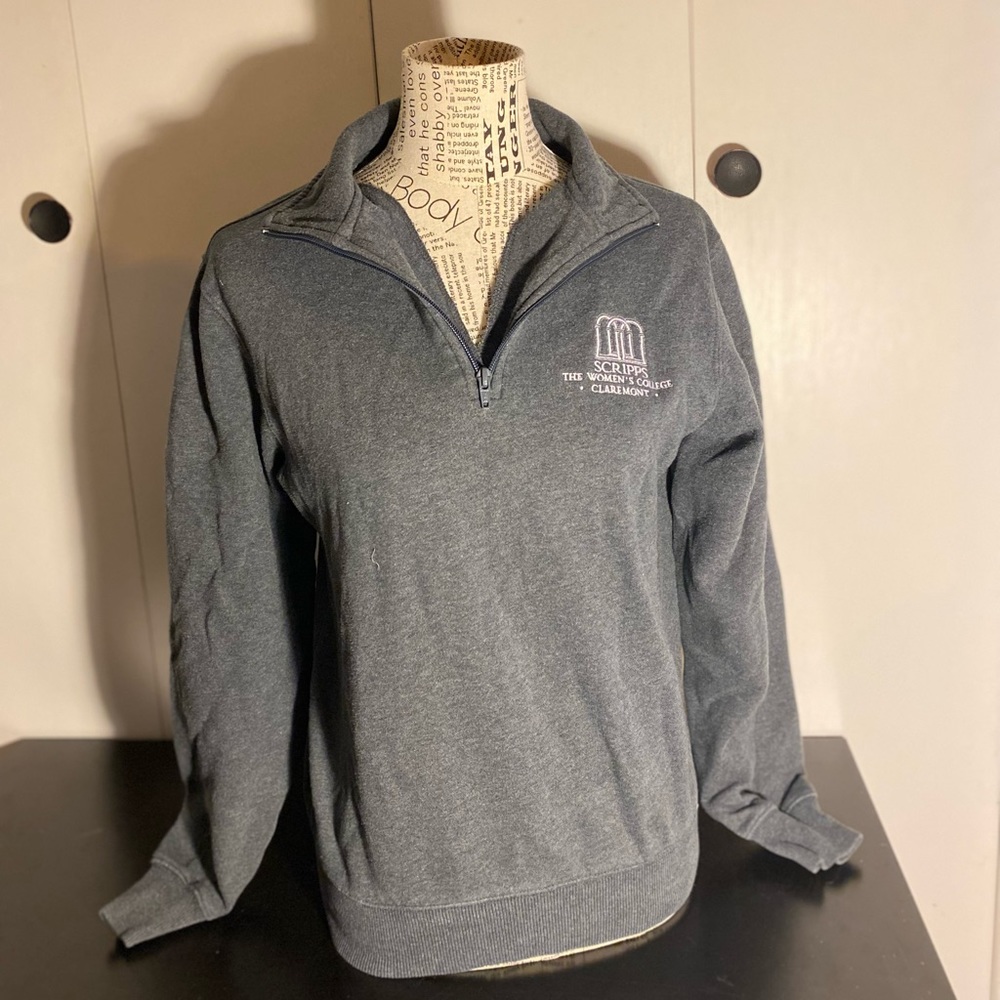Scrips college half-zip